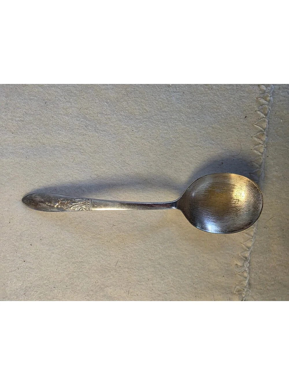 Vintage Wm A Rogers A1 Plus Oneida Silverplate Oval Soup Spoon Floral 6.75
